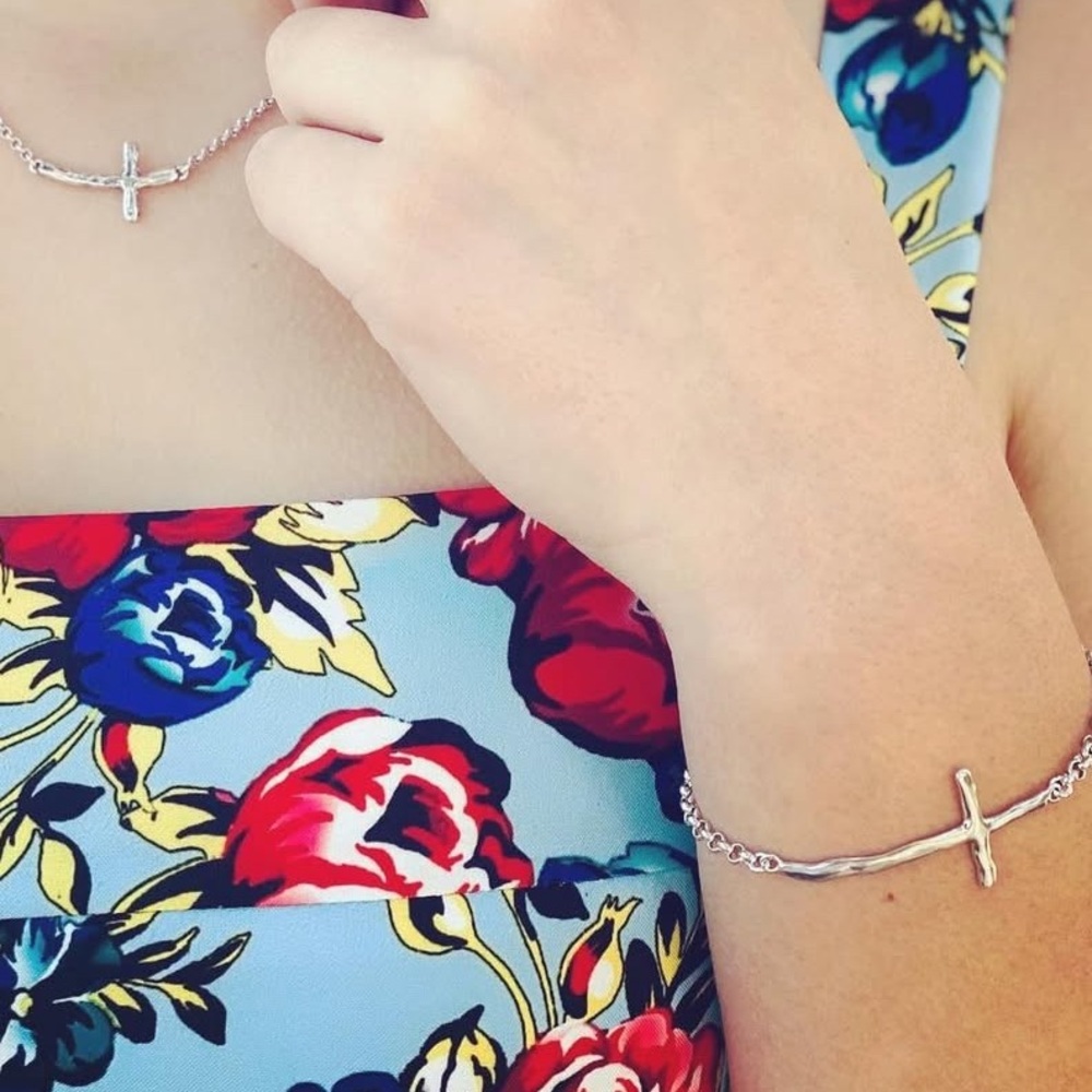 Grace & Heart Sterling Silver Eternal Cross
Necklace & Bracelet Set - Picture 3 of 3